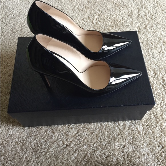 BNIB authentic Prada patent black heels size 35.5 - Picture 2 of 8